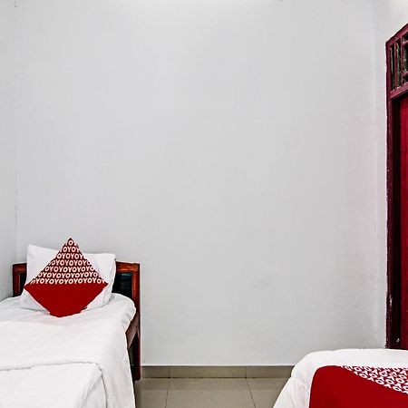 Oyo 92330 Hotel Rindu Sempadan Near Taman Wisata Rindu Sempadan Pakanbaru Exteriör bild