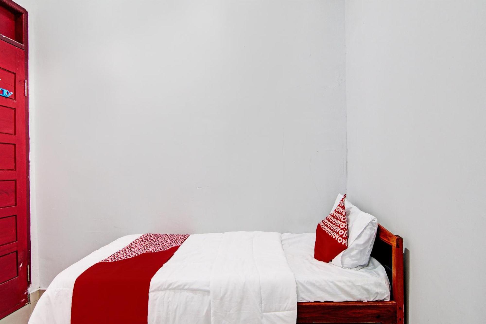 Oyo 92330 Hotel Rindu Sempadan Near Taman Wisata Rindu Sempadan Pakanbaru Exteriör bild