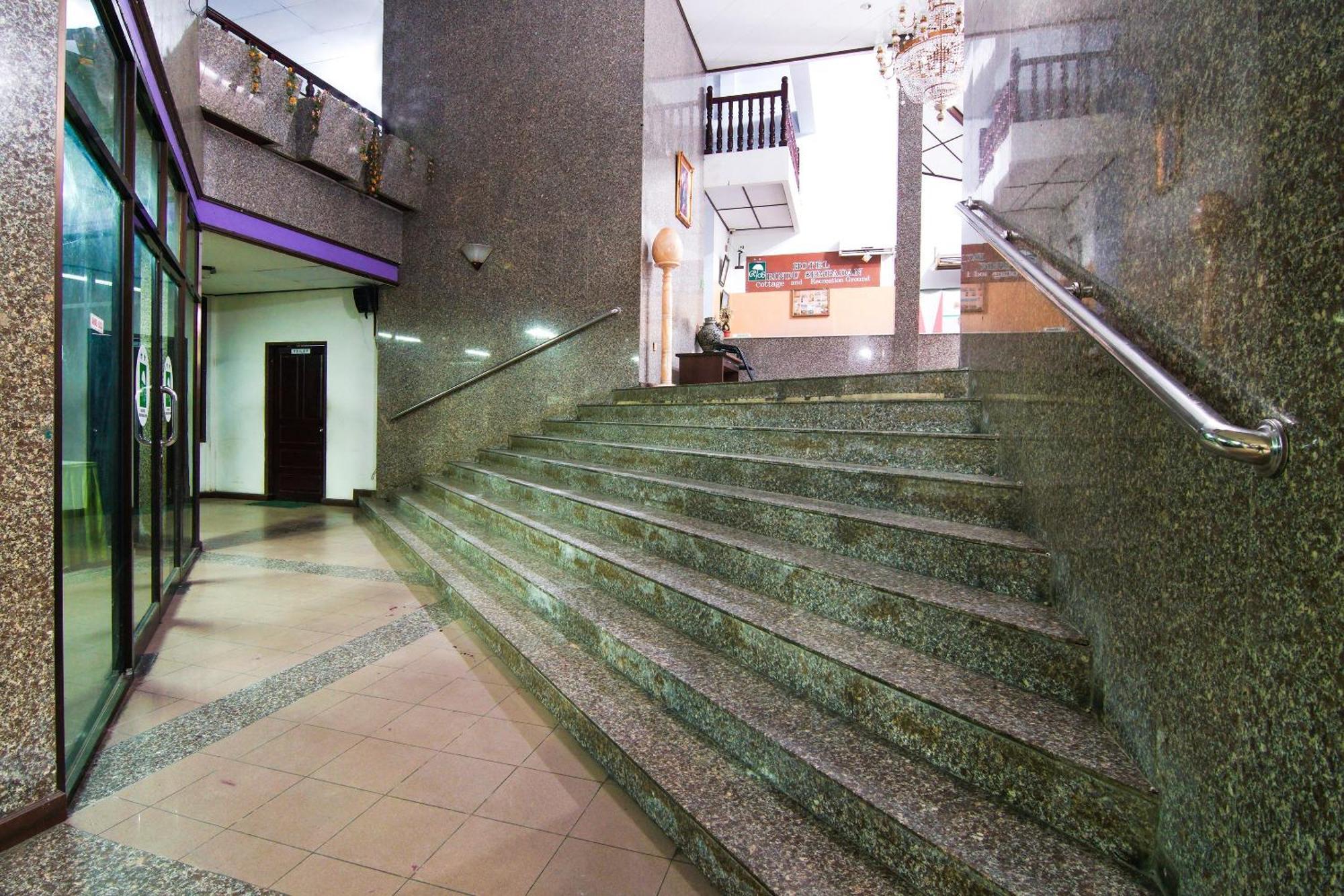 Oyo 92330 Hotel Rindu Sempadan Near Taman Wisata Rindu Sempadan Pakanbaru Exteriör bild