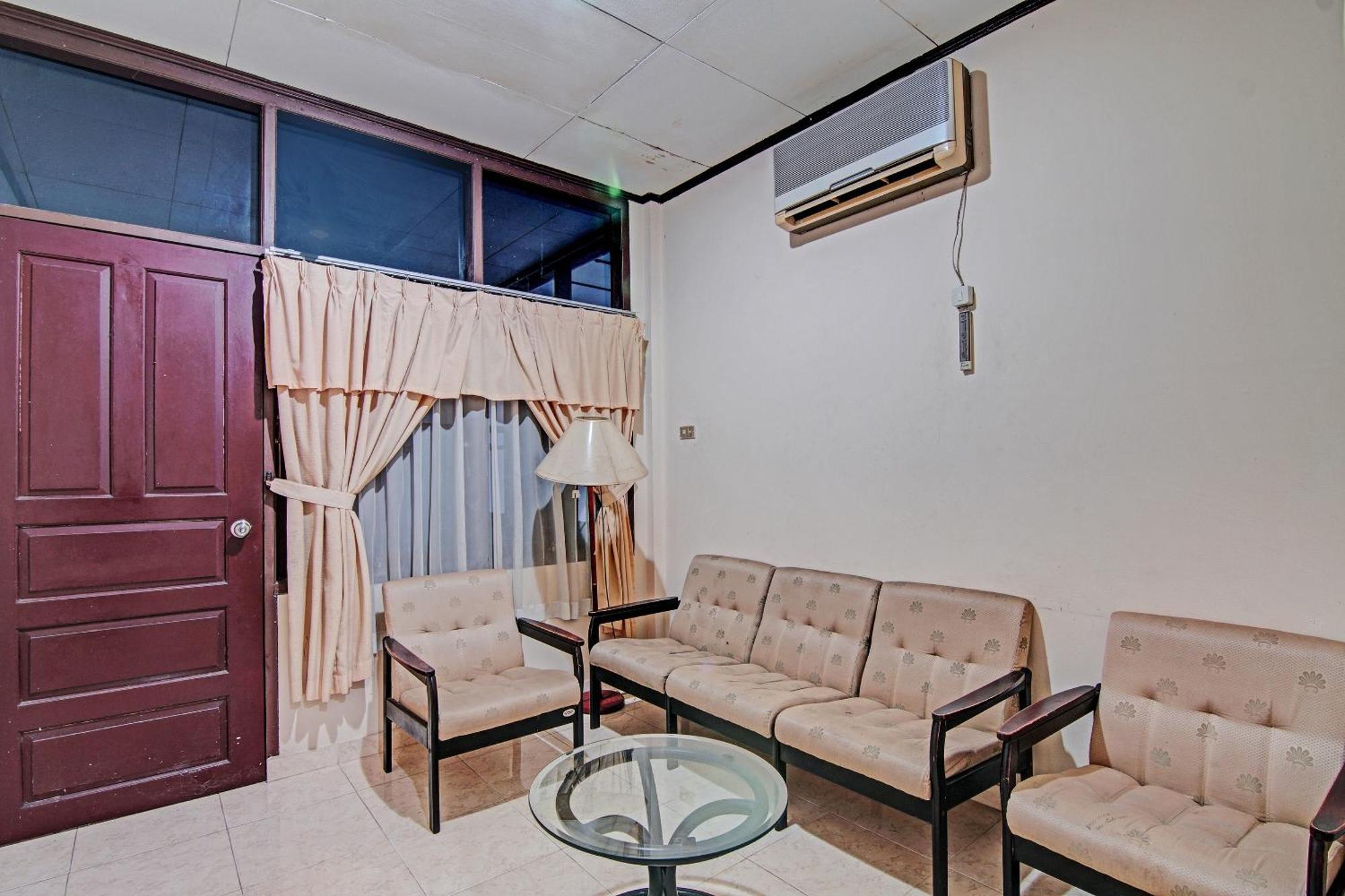 Oyo 92330 Hotel Rindu Sempadan Near Taman Wisata Rindu Sempadan Pakanbaru Exteriör bild