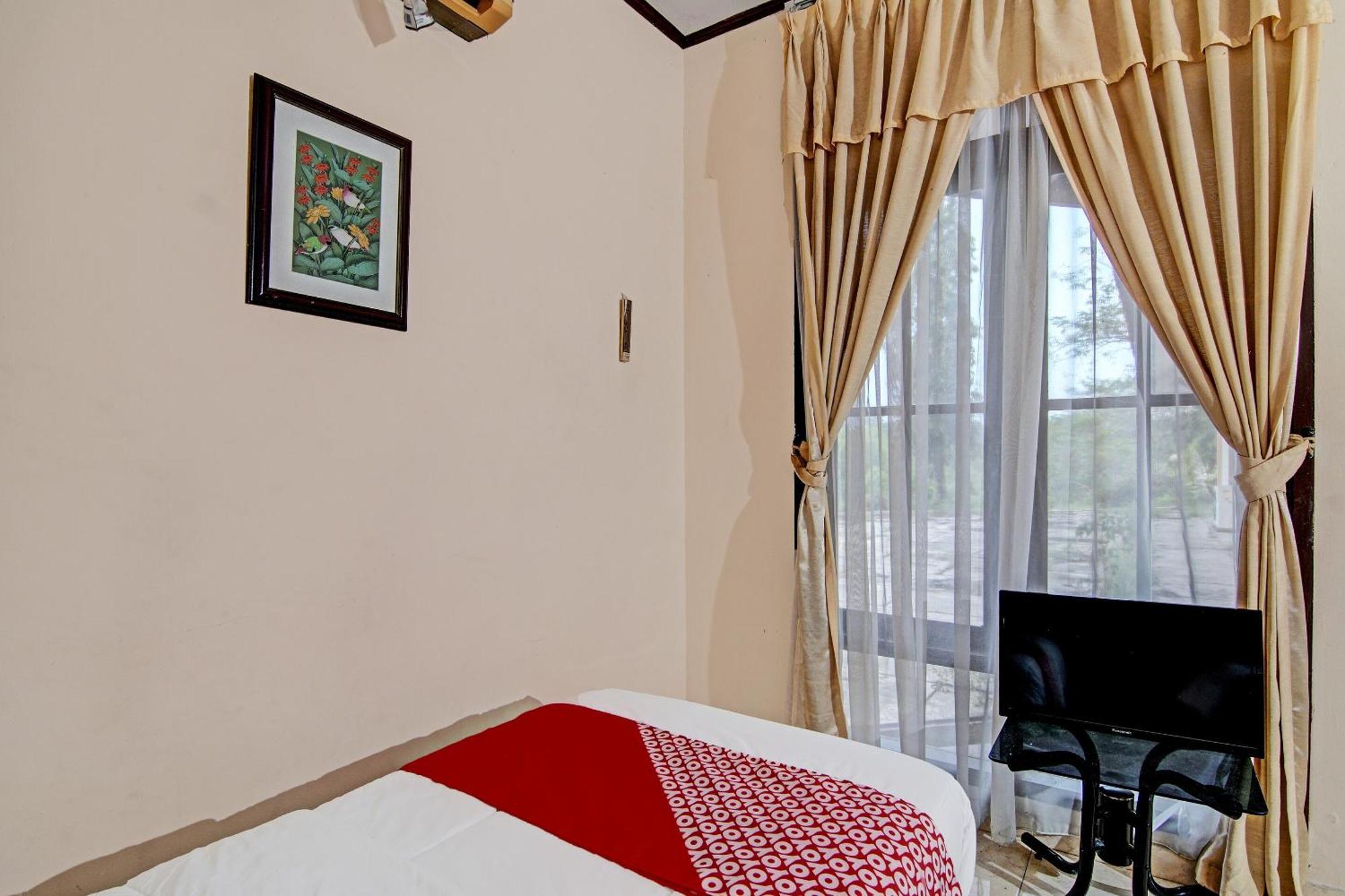 Oyo 92330 Hotel Rindu Sempadan Near Taman Wisata Rindu Sempadan Pakanbaru Exteriör bild